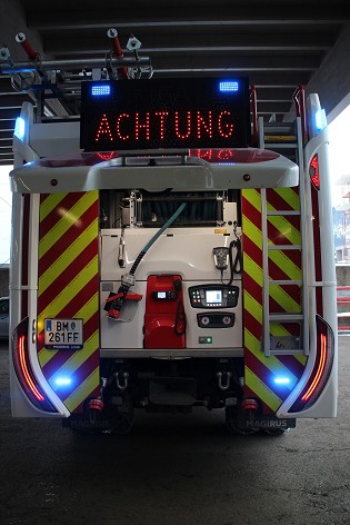 HLF4_Feuerwehr St.Marein Mzt_Heck_Achtung_2