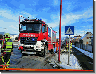 B08 - Fahrzeugbrand_L118 Semmering Begleitstraße_Feuerwehr St.Marein Mzt_06122019_01